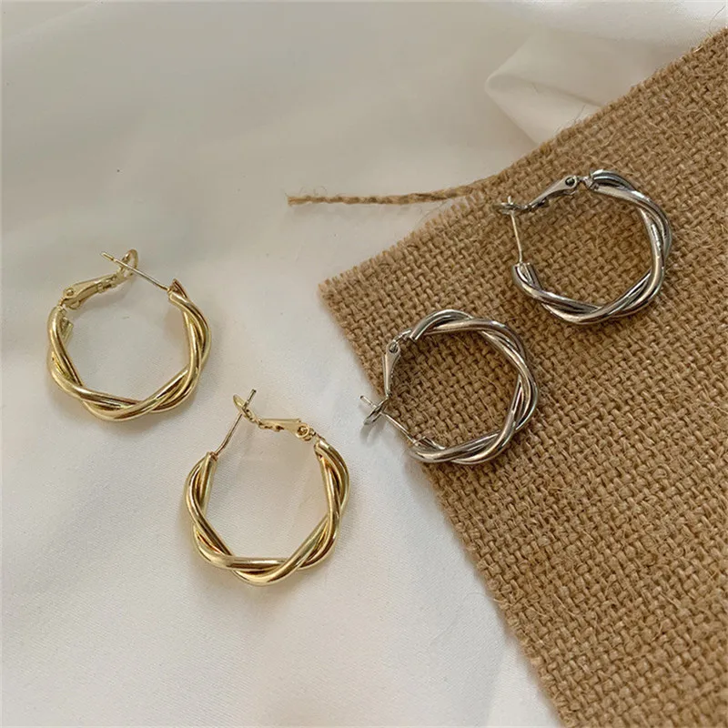 

Classic Fashion Distortion Interweave Twist Metal Circle Geometric Round Hoop Earrings for Women Accessories Retro Party Jewelry