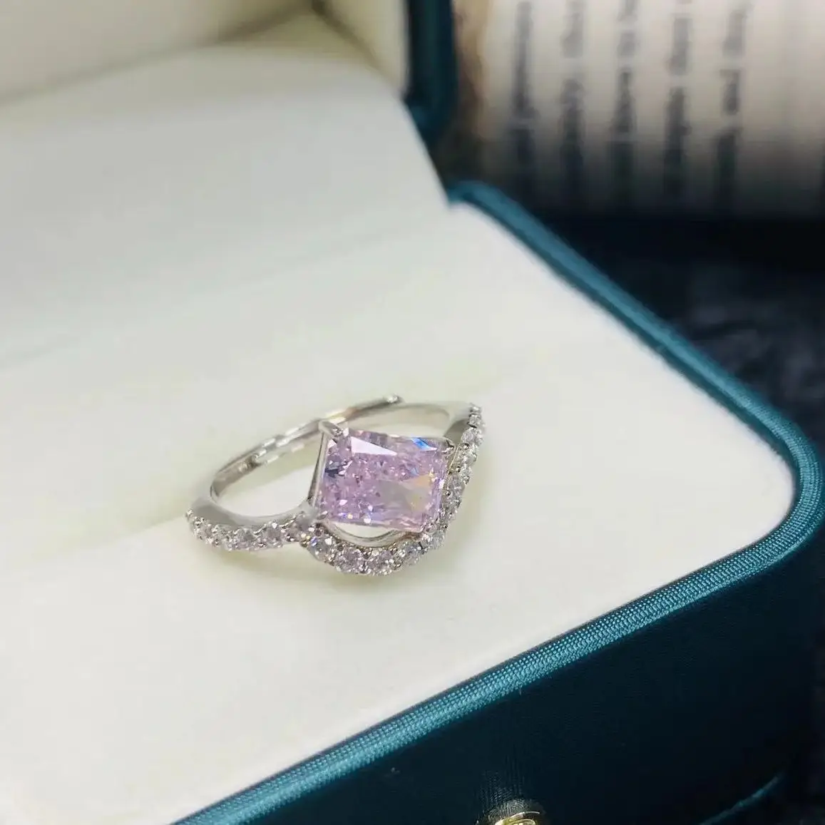 Кольцо из серебра 925 пробы с цирконом в европейском и американском стиле