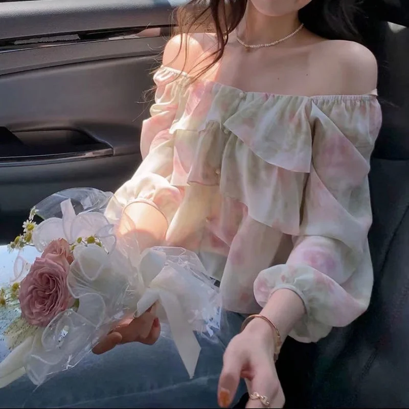 

2022 Summer Women's cake Chiffon blouse Square collar floral middle sleeve