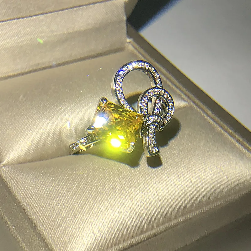 

Женское кольцо из серебра 2021 пробы, с желтым бантом и фианитом