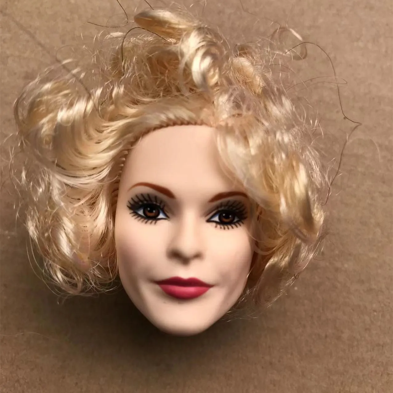 

Original Colorful Doll Head Blue Red Green Hair White Brown Black Skin 1/6 Doll Heads Rare Collection Doll Parts Accessories