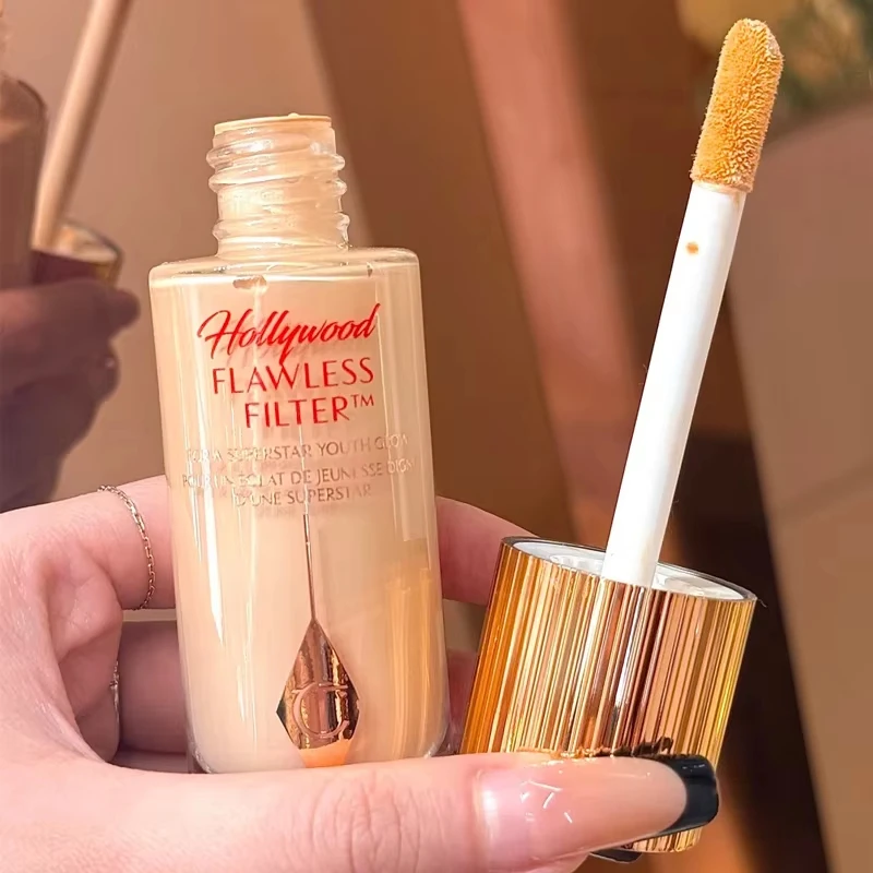 Фото Набор Charlotte Tilbury: Пудра для сужения пор и румяна для лица, Шелковистые сияющие румяна и карандаш для губ, Бархатный стойкий макияж №5