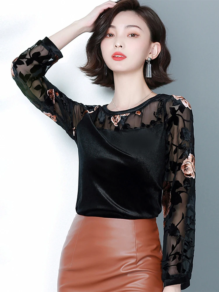 Ladies 2021 new spring and autumn t-shirt long-sleeved tops high-end lace western style small shirt  black