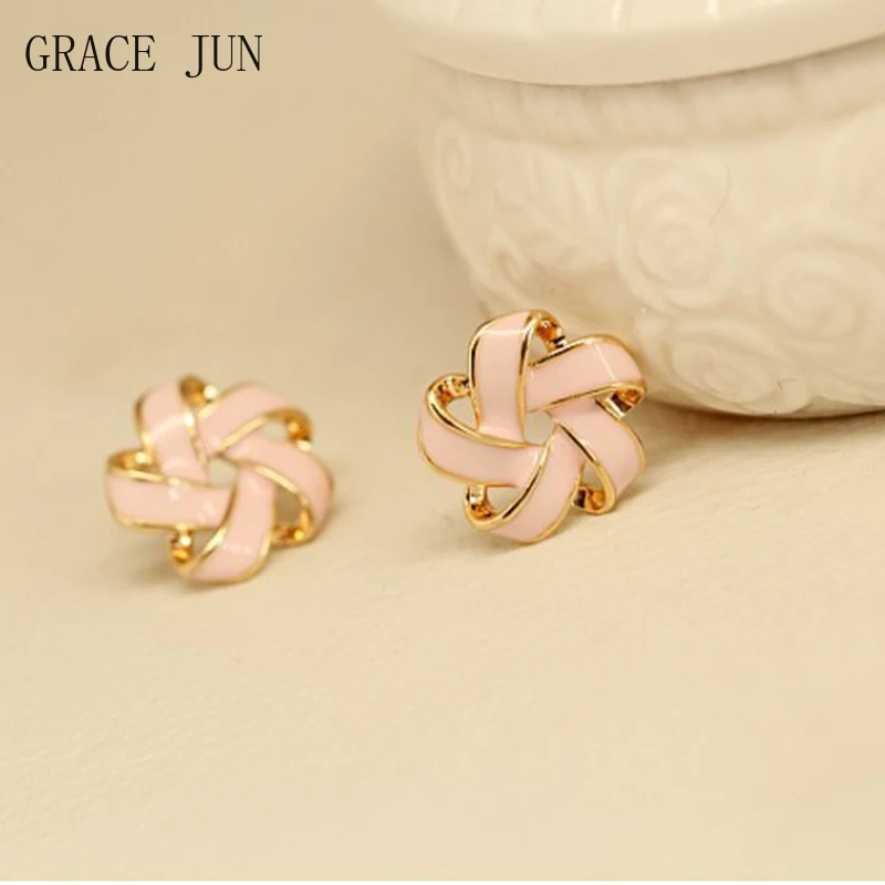 

GRACE JUN New Arrival Enamel Flower Shape Clip on Earrings No Pierced Cuff Earrings Cute Pink Color Charm Ear Clip Jewelry Gift