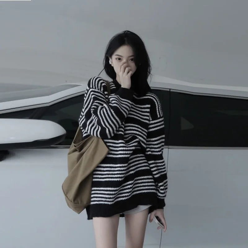 

Женский трикотажный свитер в полоску, в стиле Харадзюку