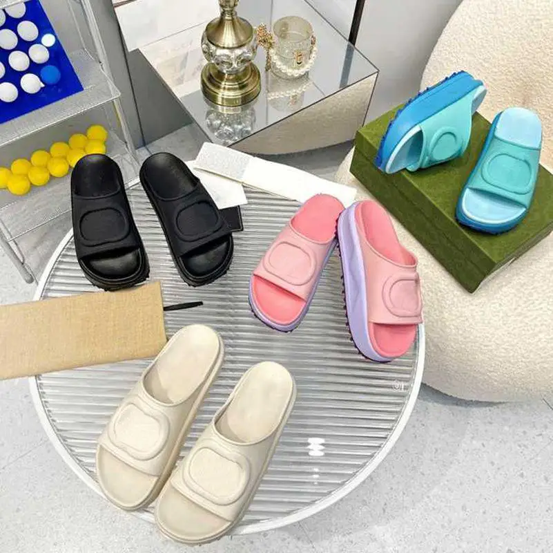 

Top quality Designer Slippers 2022 Women high heels Classics Slides Solid Flip Flops Non Slip Sandals Thick Bottom Flat Shoes