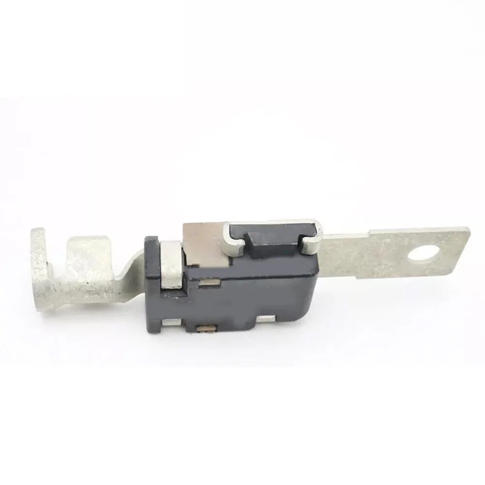 Cleverly Designed Positive Battery Cable Fuse Connector Ideal for Various Model Years of For Volvos and Lands