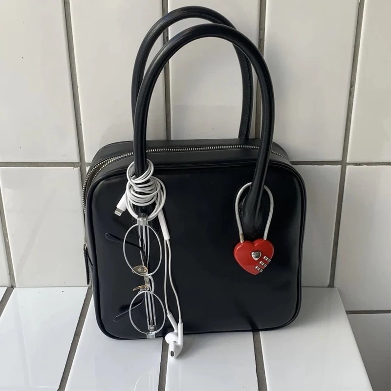 Подвеска-брелок в виде красного сердца Y2K