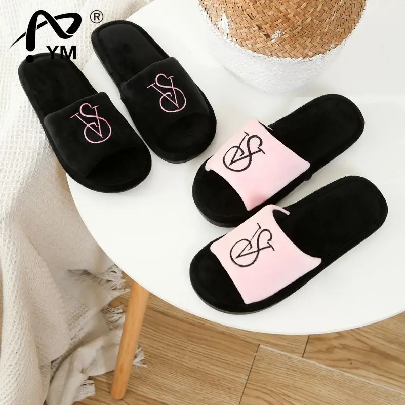 

New Spring 2022 Male Female Soft Cloud Slippers Sneaker Men's Home Plush Fur Flip Flops Ladies Plus Size 44 45 Women Shoes