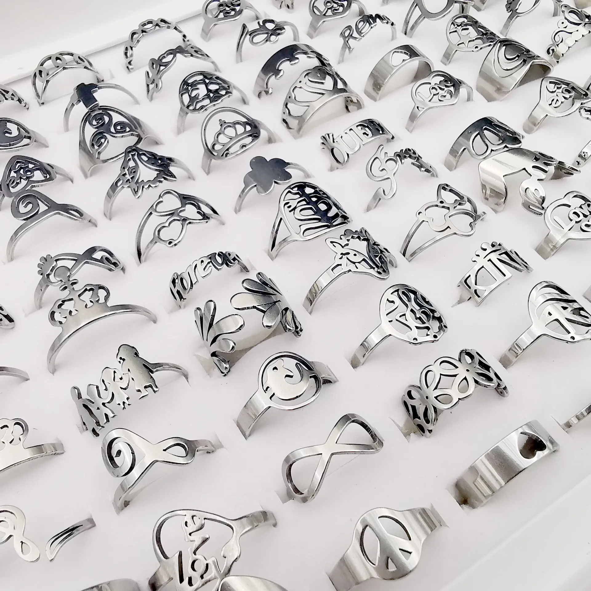 

50Pcs Vintage Stainless Steel Simple Animal Butterlfly Star Heart Love Crown Fashion Cute Women Ring Mix Patter Silver Color