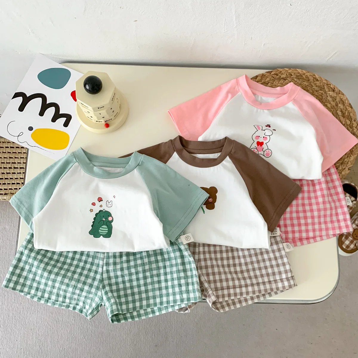 

2023 Baby Clothing Set Animal Print GirlsTee Plaid Shorts 2 Pcs Boys Suit