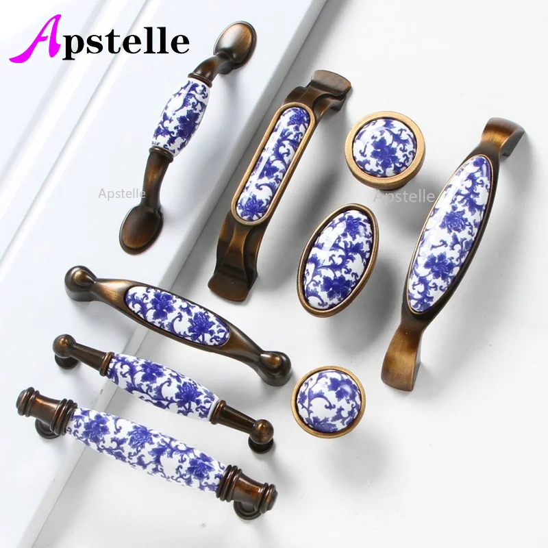 Купи Bronze Drawer Cabinet Pull Fashion Creative Ceramic Furniture Handle Blue and White Porcelain/ Antique Brass Knobs за 144 рублей в магазине AliExpress