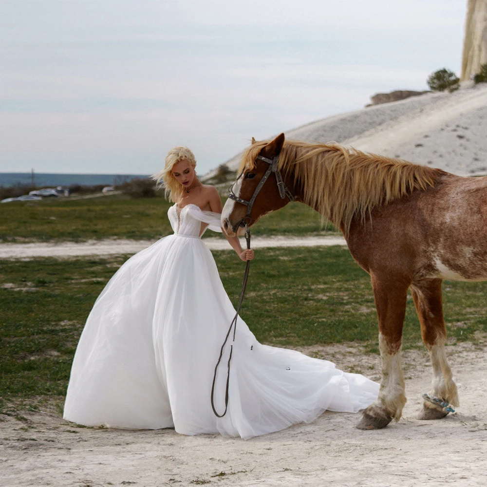 

2022 novo mergulhando princesa vestidos de casamento fora do ombro frisado tule a linha vestidos de noiva recortes laterais prai