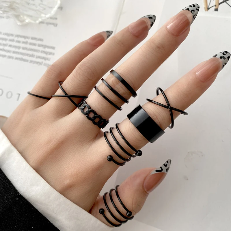 

Women's Ring Punk Black Rings Vintage Simple Geometric Chain Rings Set For Women 2022 Trend Jewelry Valentines Day Gifts