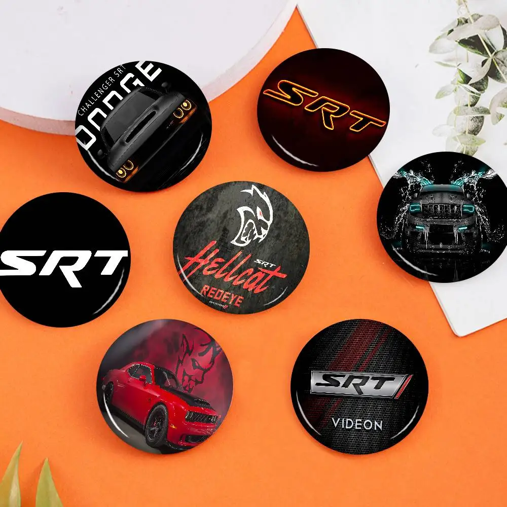Фото SRT Hellcat Demon Dodge Challenger гоночный автомобиль аниме булавка для одежды мультяшный значок украшение для рюкзака ювелирные аксессуары №3