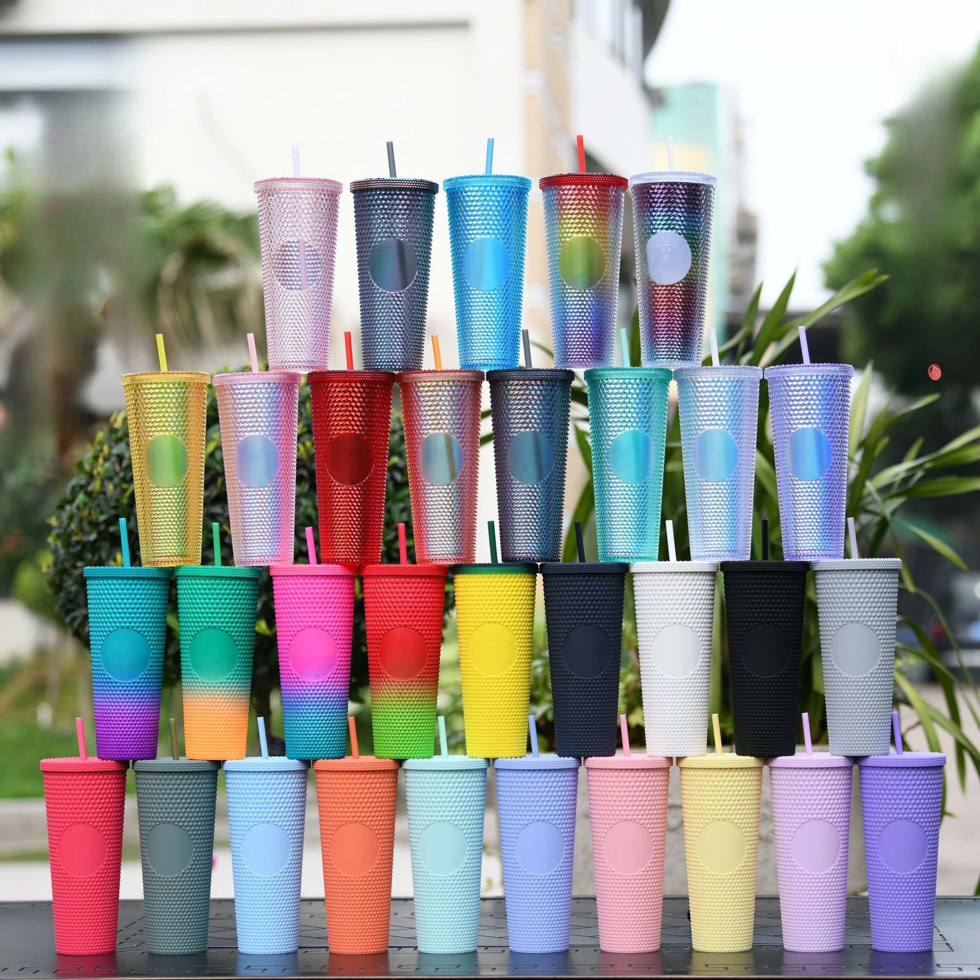 

710ML Diamond Radiant coffee cup With Lid and Straw Water Mug Tumbler Cup Double Layer Plastic Coffee Mug Large Capacity