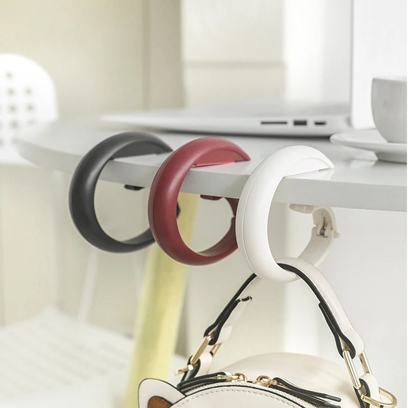 

1PCS Travel Portable Plastic Bag Cute Animal Hook For Hanging Decorative Table Purse Bag Hooks Wall Hanger Holder Handbag Hanger