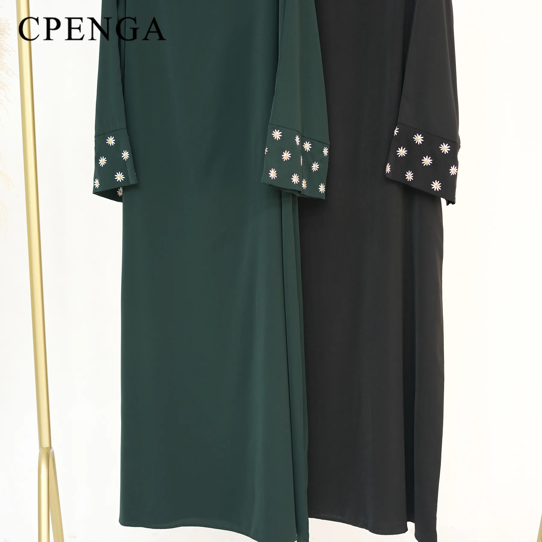 Модель 2024 года мусульманское скромное платье с вышивкой ромашки для женщин