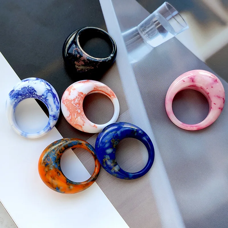 

2022 New Fashion Women Rings Korean Multicolor Acrylic Resin Geometric Circle Arc Texture Rings for Women Girls Jewelry Gifts