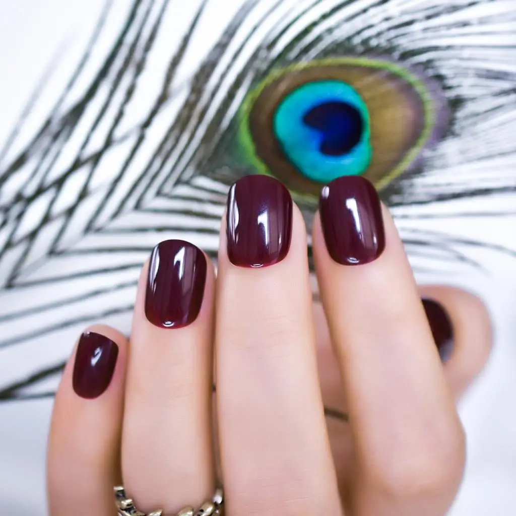 Короткие круглые ногти Сплошной цвет Красный глянцевый маникюр Накладные Art Press On