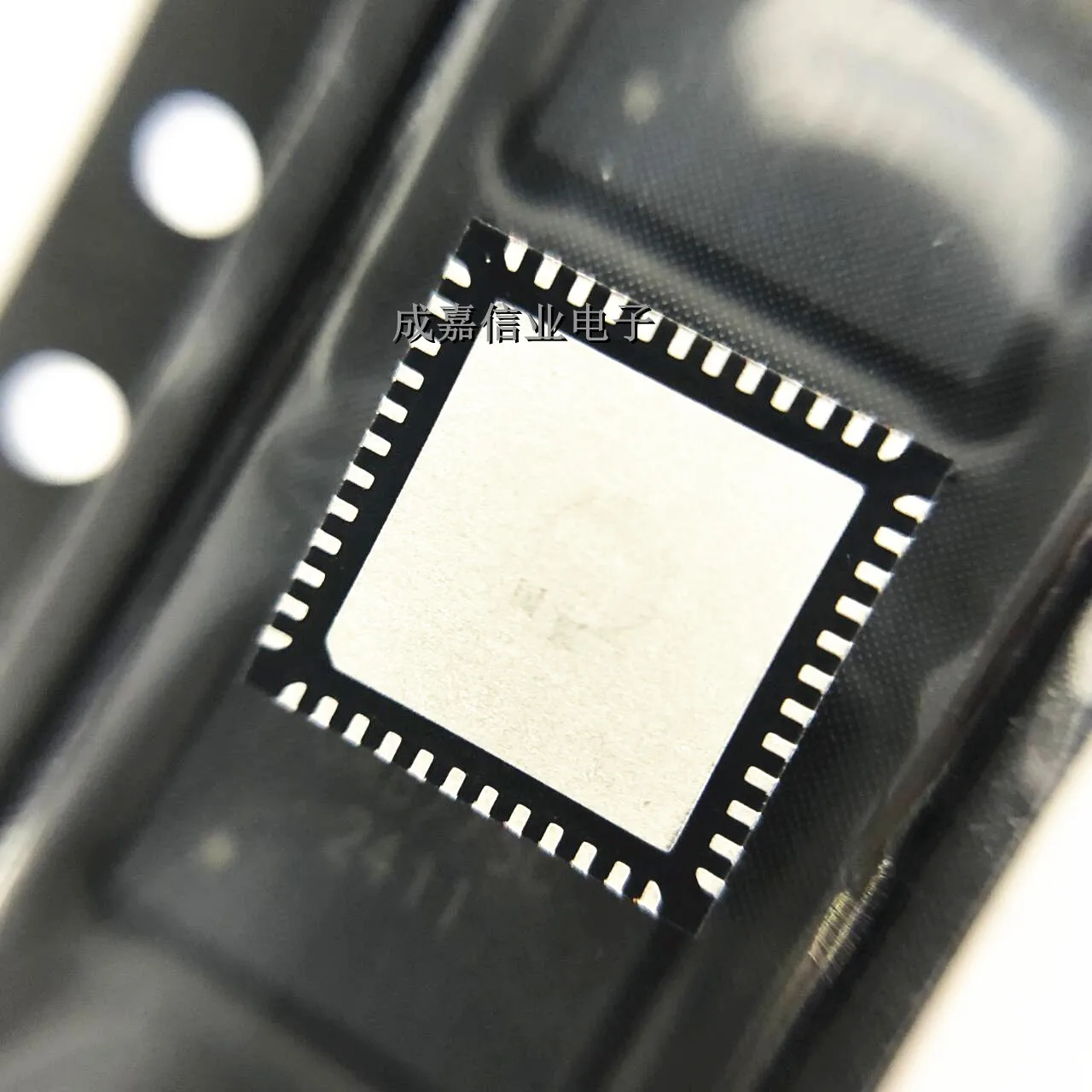 10 шт./лот GM8775C Φ DSI к двухканальному передатчику LVDS 154 МГц Рабочая температура-40 ℃ ~