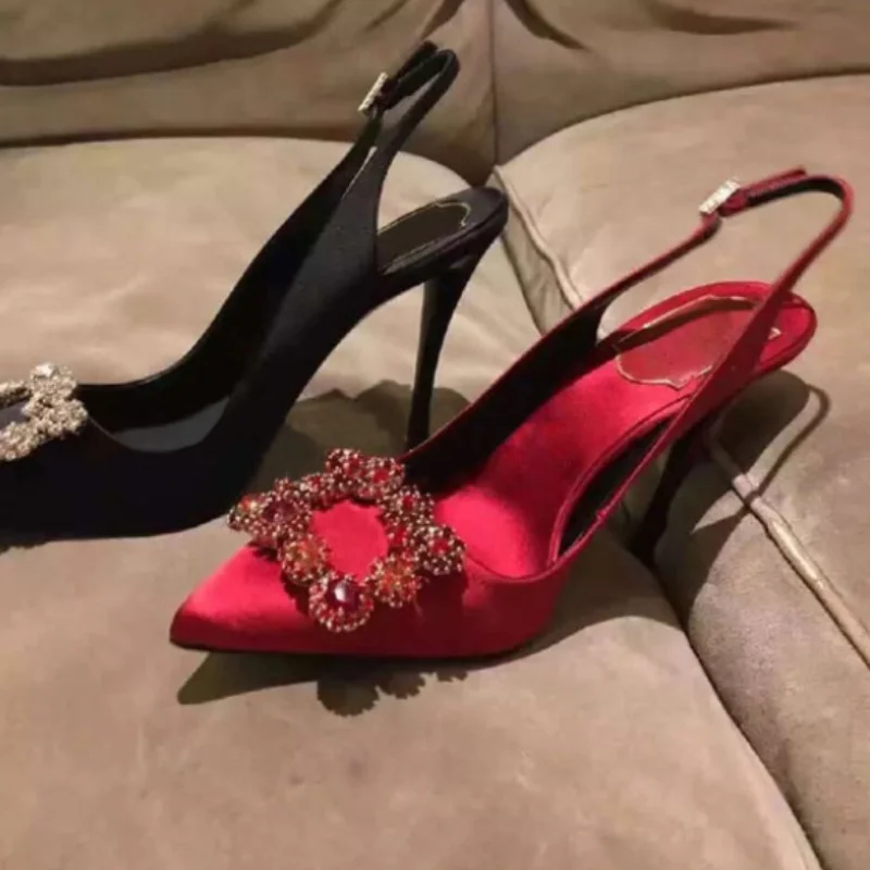 2023 European and American ladies new pointed high heels rhinestone square thin heel red wedding shoes