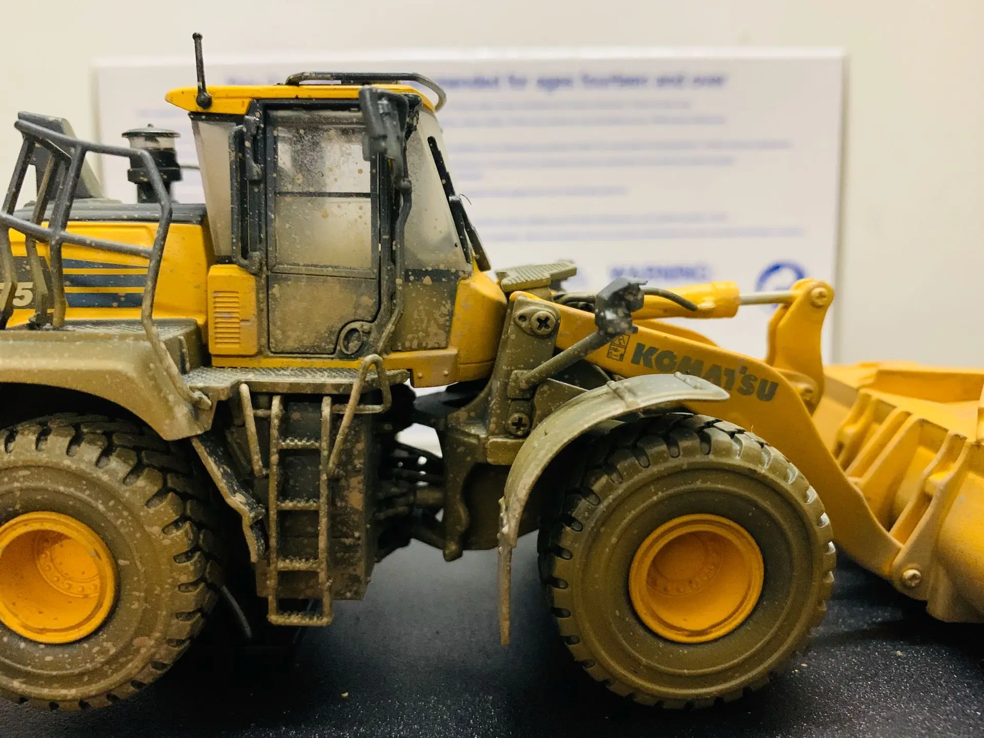 Фронтальный погрузчик Komatsu WA475-10 многофункциональная модель 1:50 UH8146 новинка