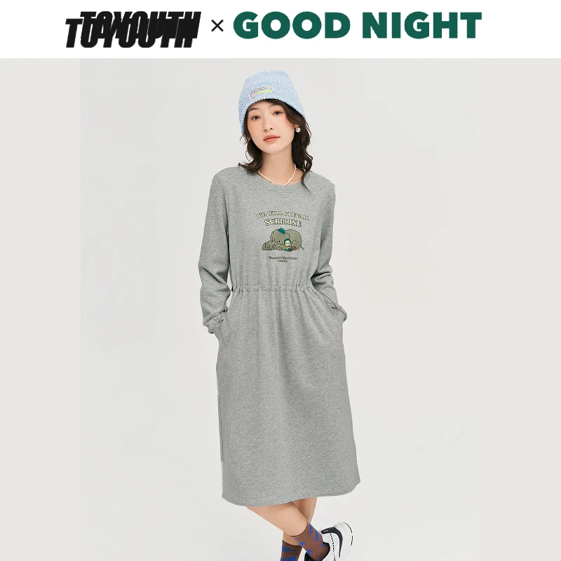 

Женское платье с длинным рукавом, круглым вырезом и кулиской на талии