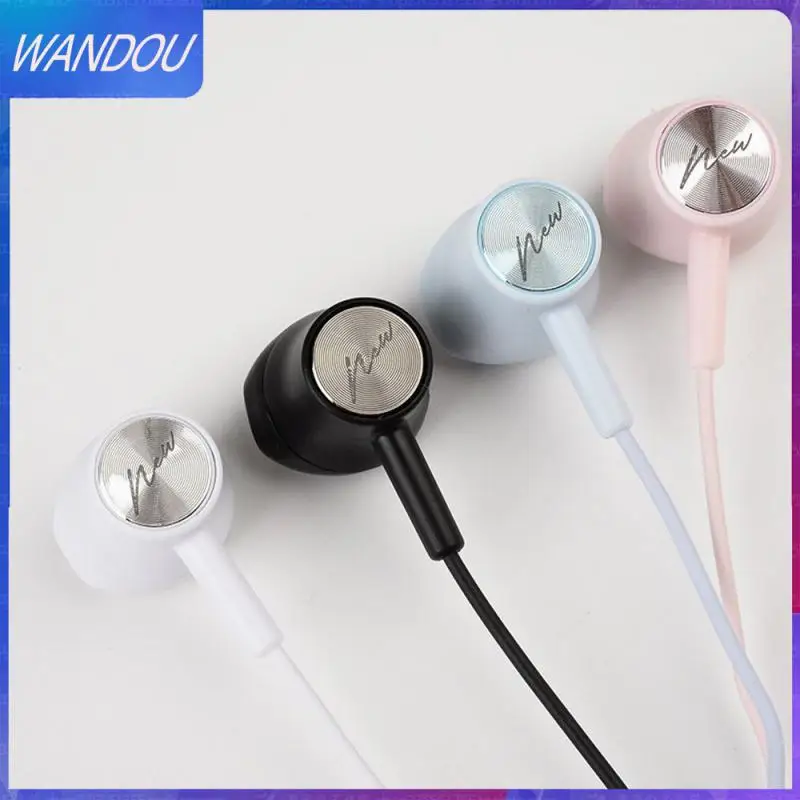 

3.5mm No Sense Delay In-ear Headset Black E-sports Game Headphone Surround Sound Candy Color Headset Office Accessories Durable