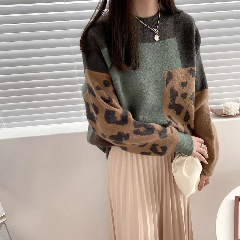

Свитер женский кашемировый с леопардовым принтом, винтажный свободный трикотажный пуловер в стиле пэчворк, с круглым вырезом, верхняя одеж...