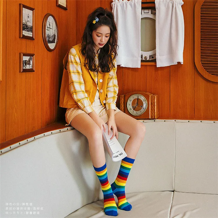 3pairs Thigh High Women's Fashion Street Trendy Socks Autumn and Winter Contrast Color Stripes Couple Stockings Candy