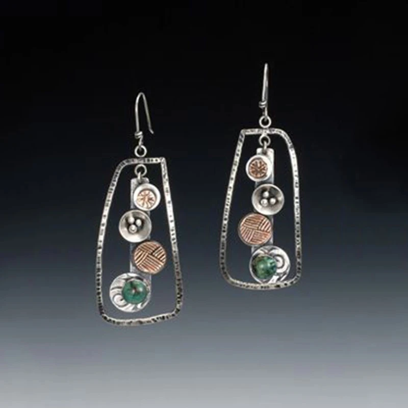 

Delicate Round Disc Green Beads Dangle Earrings For Women Lovely Jewelry Charms Floral Ornament Hollow Geometric Drop Earring