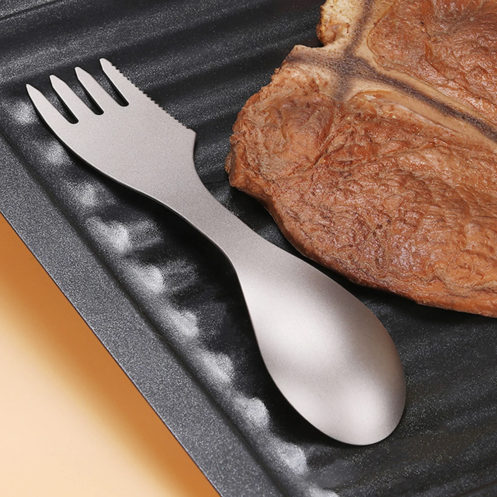 Спорк Возьмите блюда для кемпинга в следующий уровень с помощью этой титановой