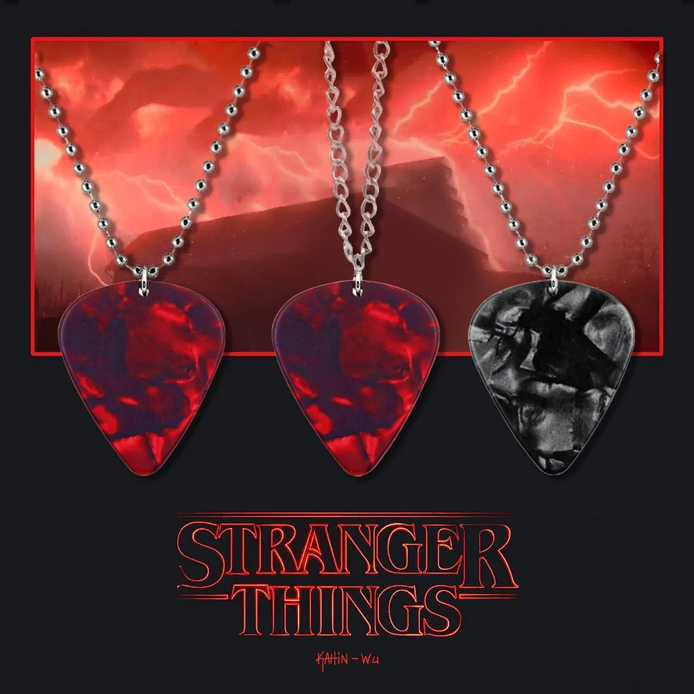

Anime Stranger Things Eddie Munson Guitar Pick Pendants Necklace Fashion Pendant Necklace for Friend Evil Jewelry Gift Unisex