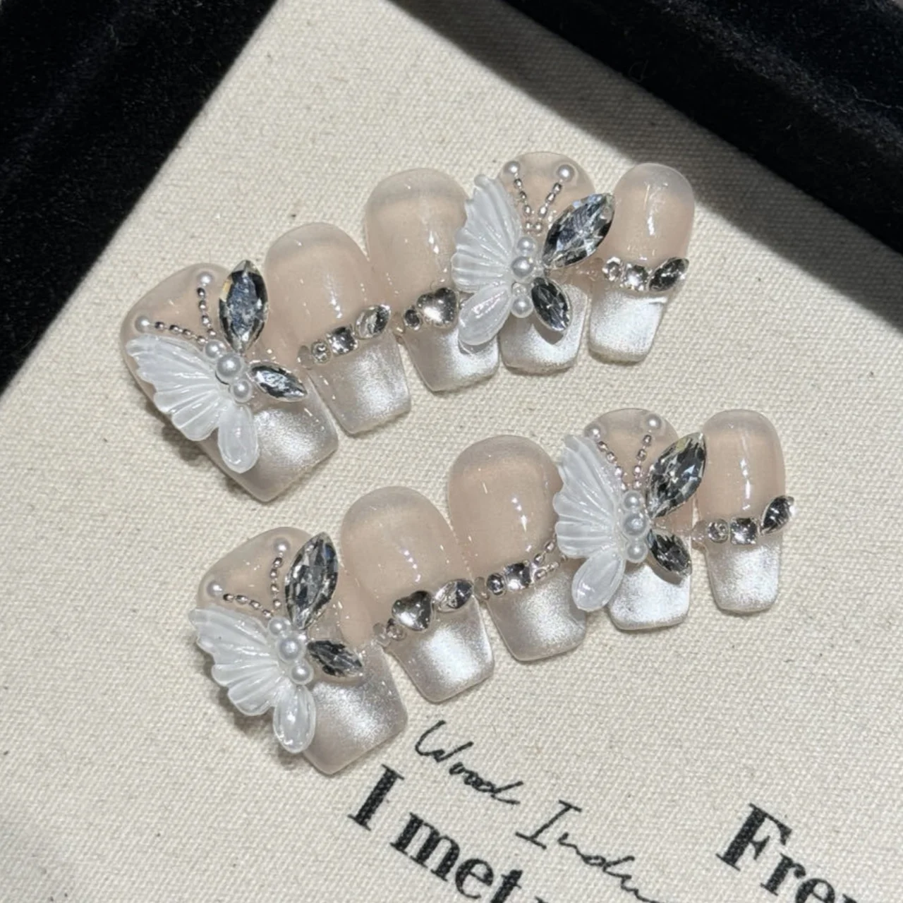 10 сверкающих французских кошачьих ногтей под глазами 3D бабочки блестящие