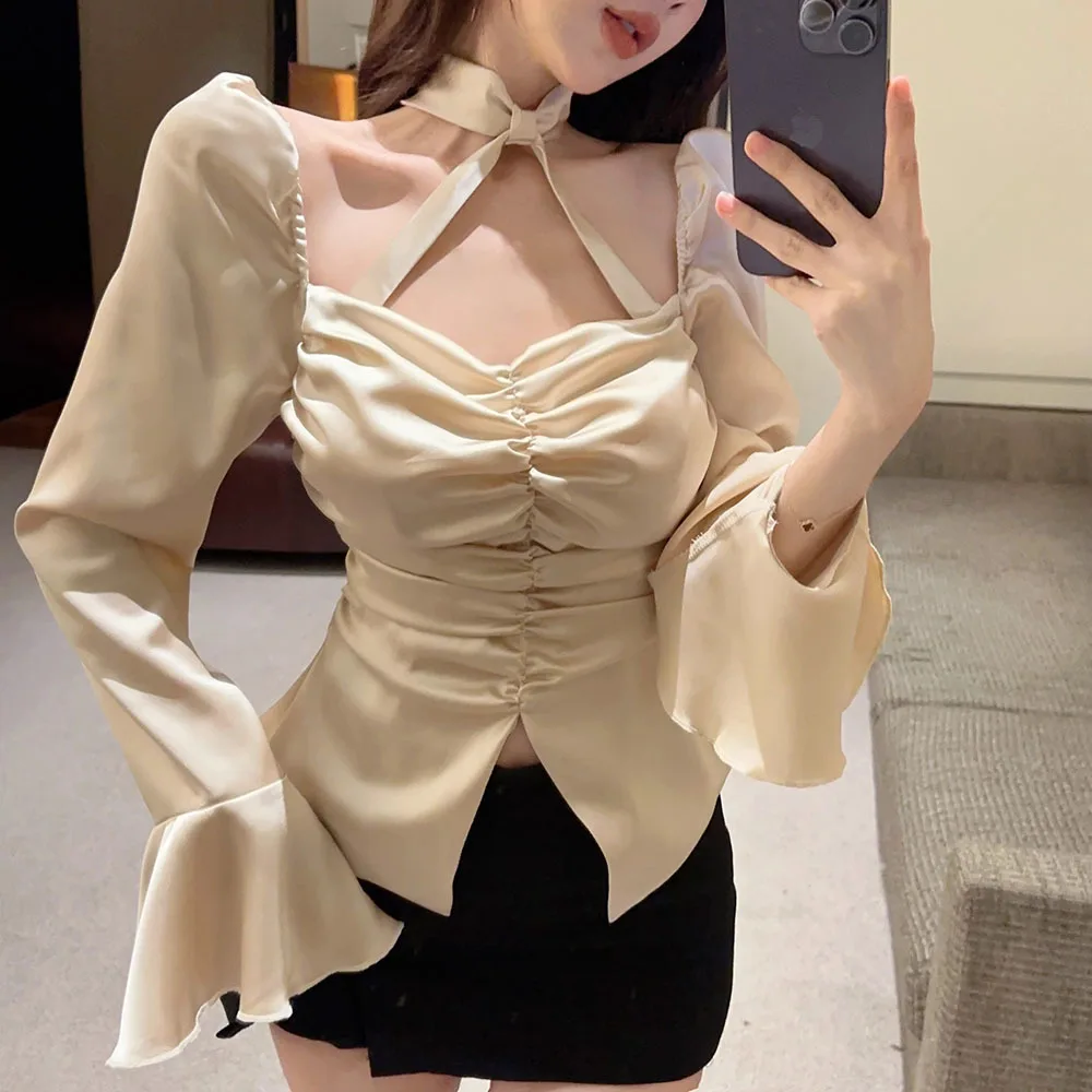 Женская атласная блузка с длинным рукавом открытой спиной и разрезом