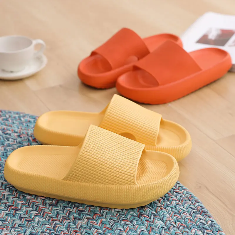 

Household Slippers Thick Platform Shoes Bathroom Non-slip Flat Slides Women Sandals Men Summer Beach Flip Flops Soft Sole Mules