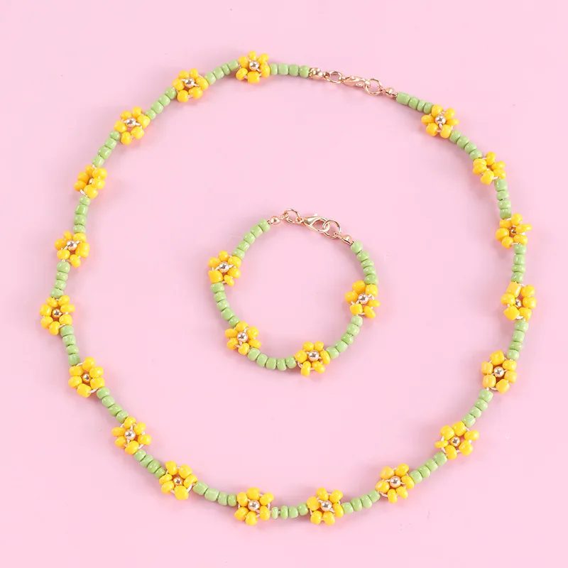 

Dainty Sea Beaded Flower Children Pendant Necklace Cute Cartoon Handmade Child Sweater Necklaces Kids Birthday Party Presents