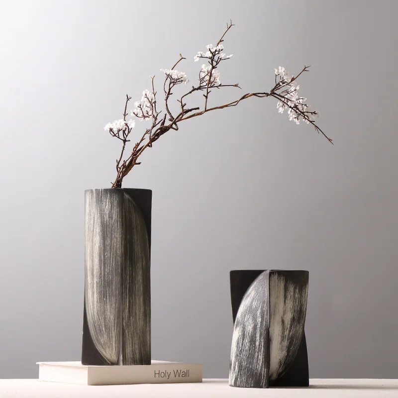 

Medieval ceramic vase Hand scratched old retro creative flower arrangement decoration black and white color matching decoration