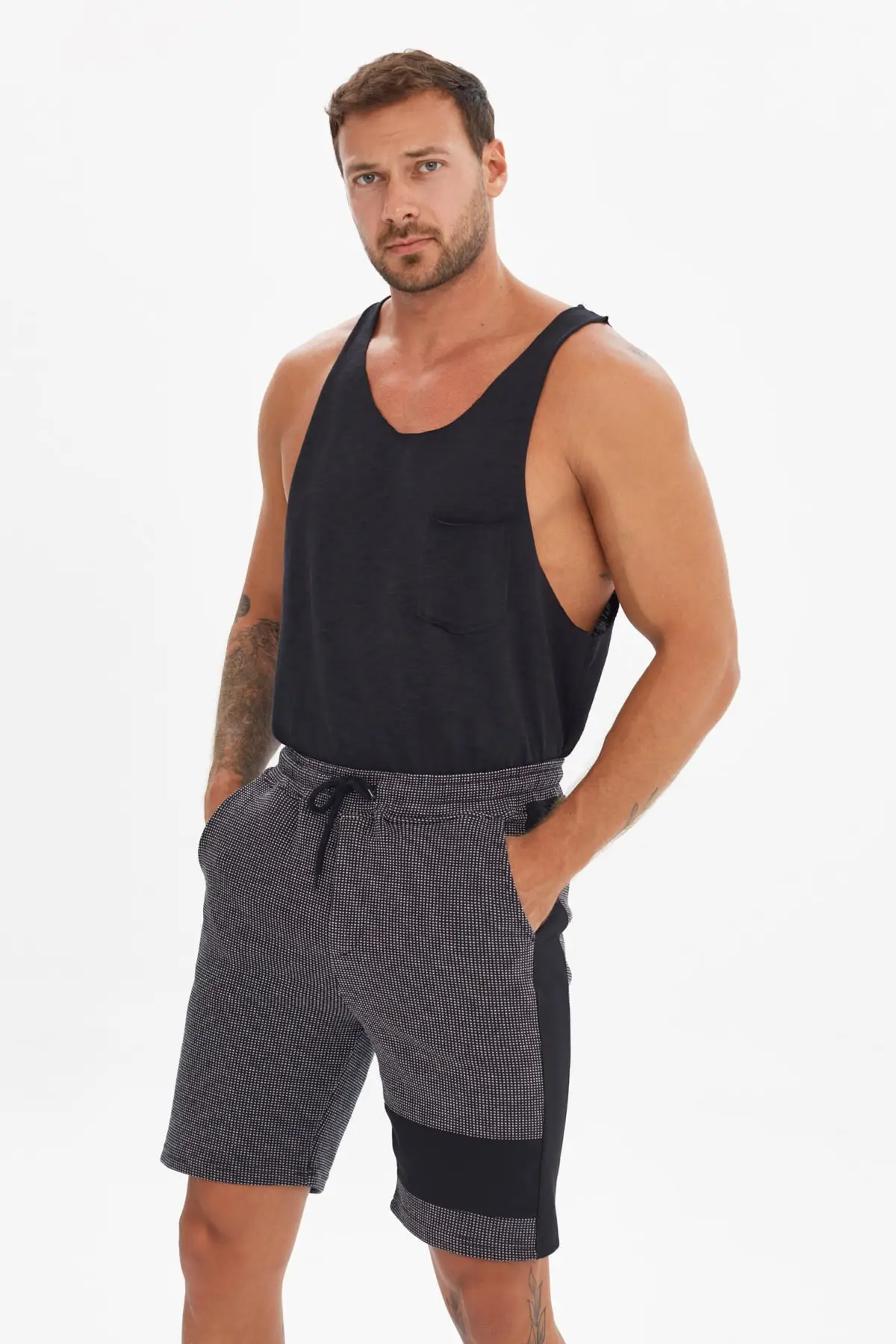 

Trendyol Male Regular Fit Panelled Shorts & Bermuda TMNSS21SR0165