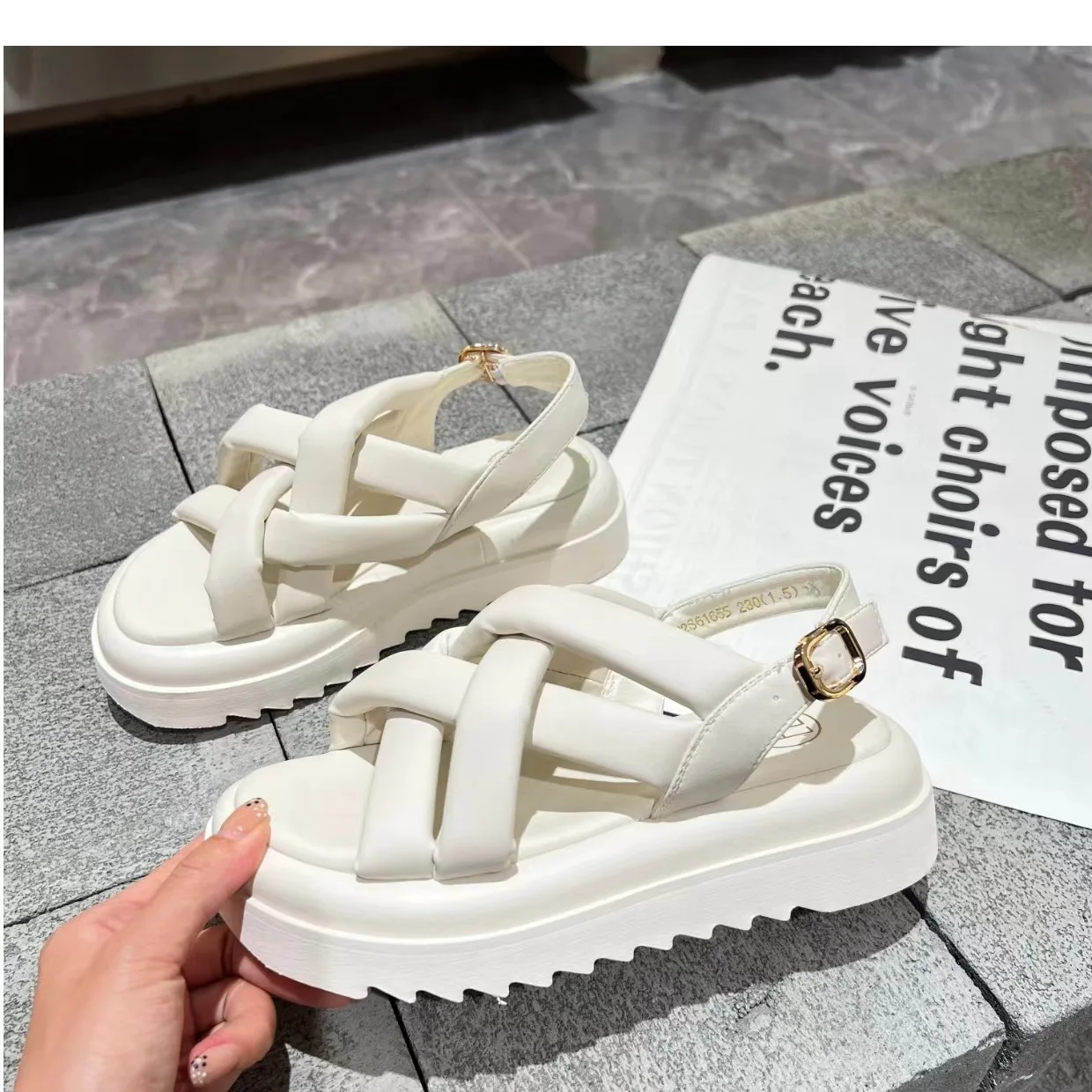 

Fashion Brand Cross Braided Sandals Women 2022 Summer New Thick Sole Open Toe Retro Casual Fashion Buckle Roman Sandals