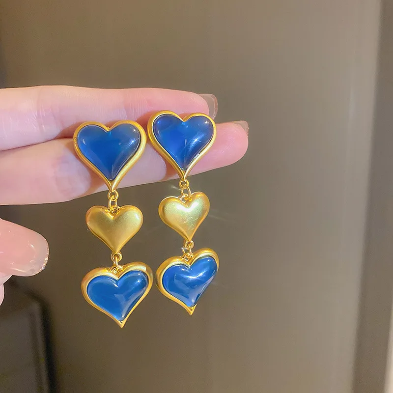 

Retro resin contrast color love 925 silver needle earrings French palace style fashion high-end temperament niche earrings women