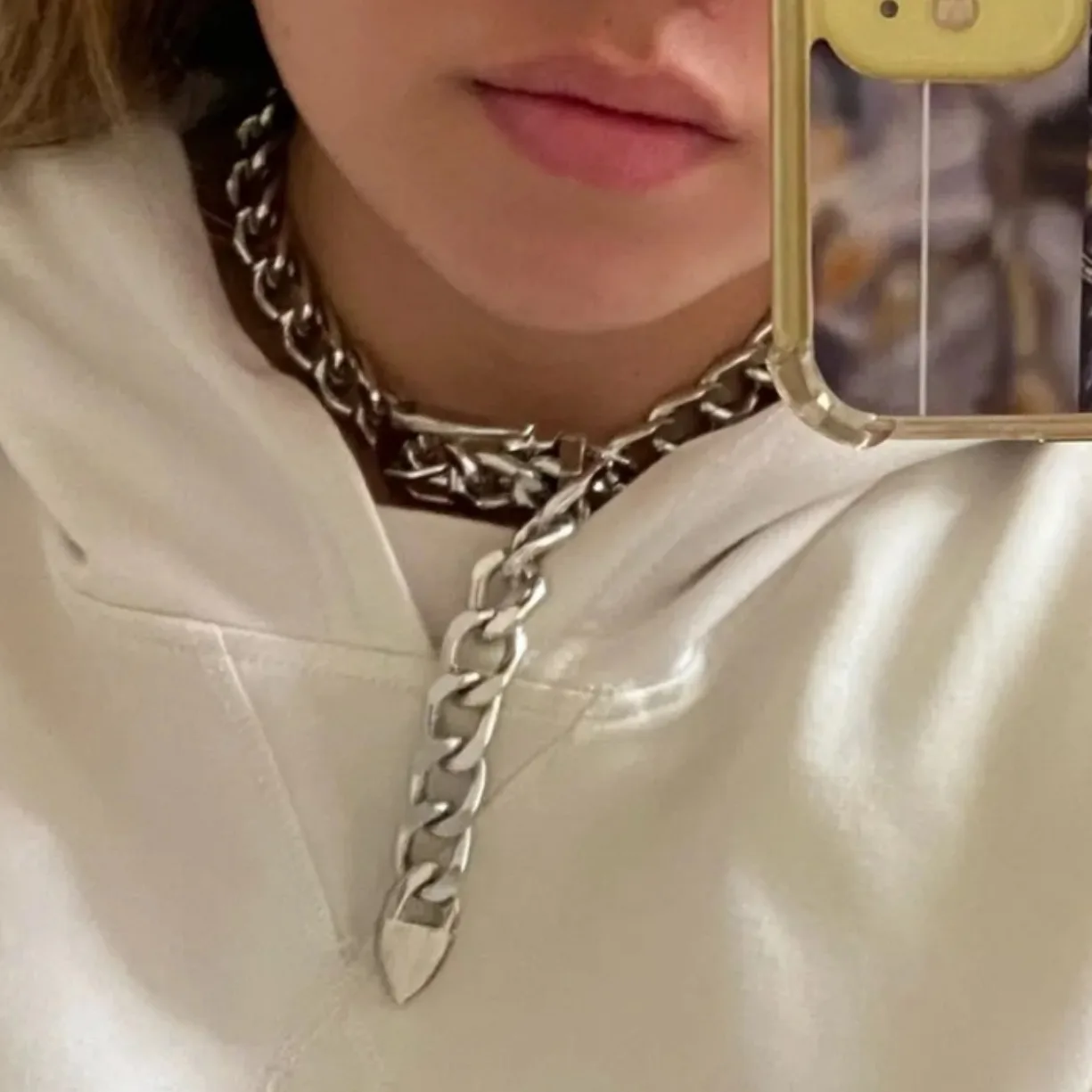 Женское ожерелье с подвеской в виде цепочки