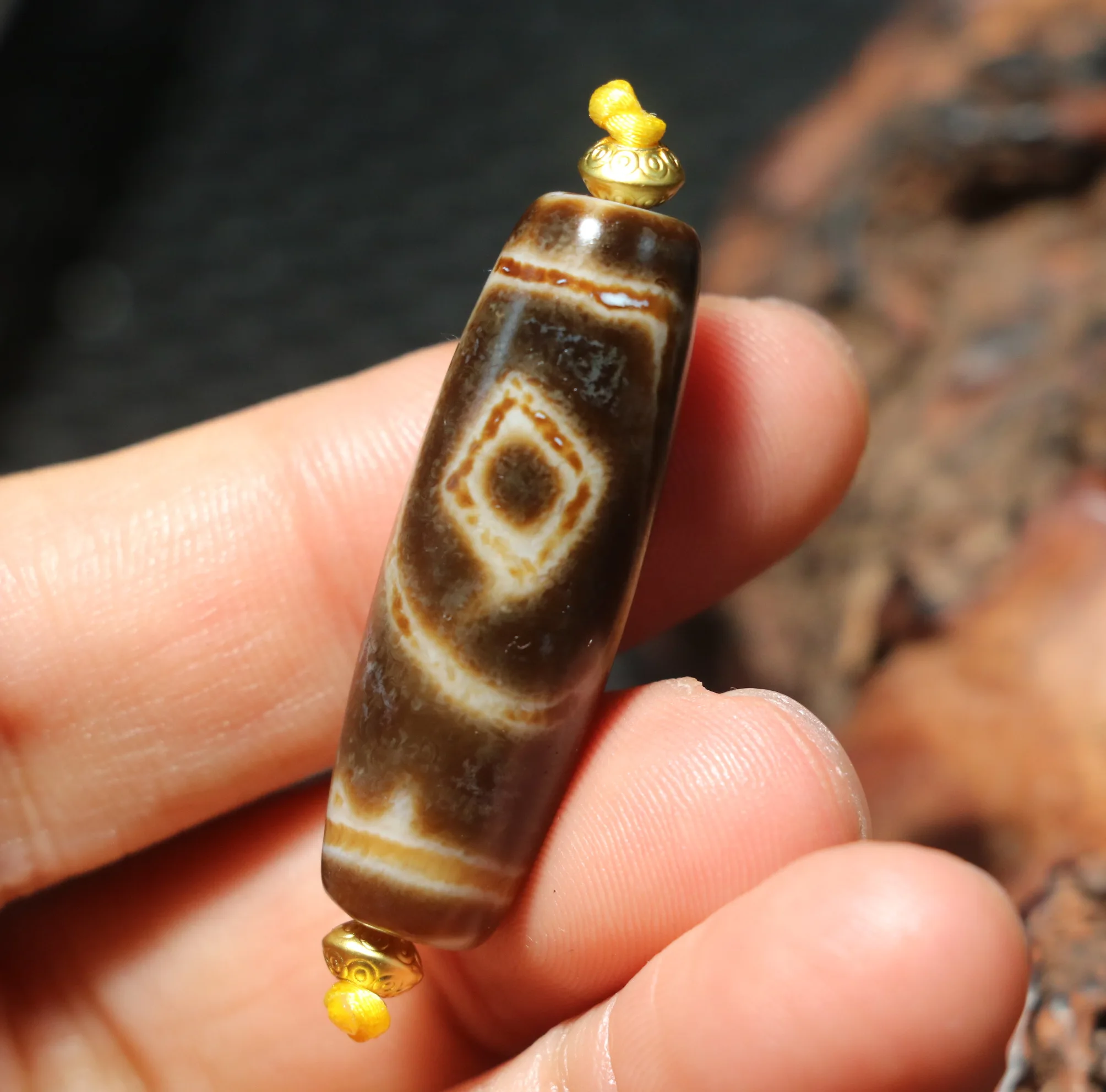 UPD25211A52 Мощность Энергия Тибетский старый агат Патина Kingkong Глаза Wanzi Swastica dZi Амулет