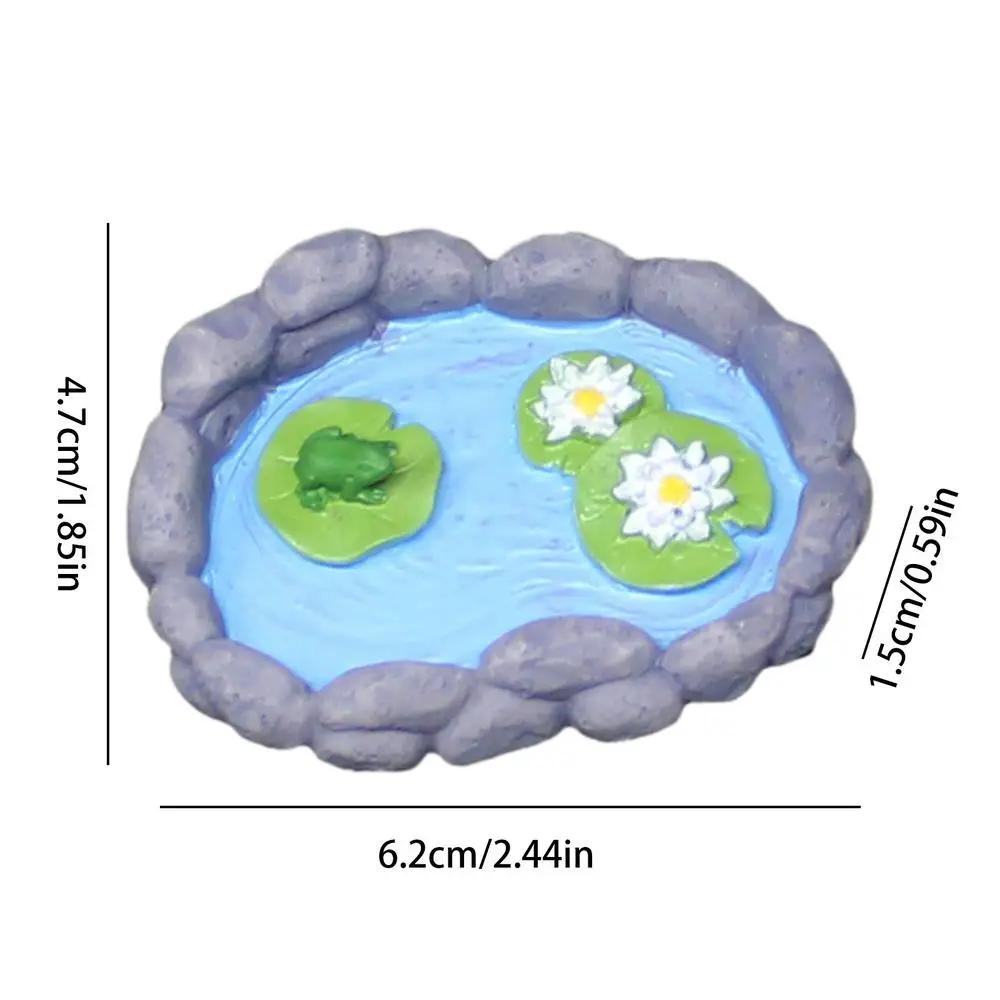 

Миниатюрный пейзаж с бассейном из смолы