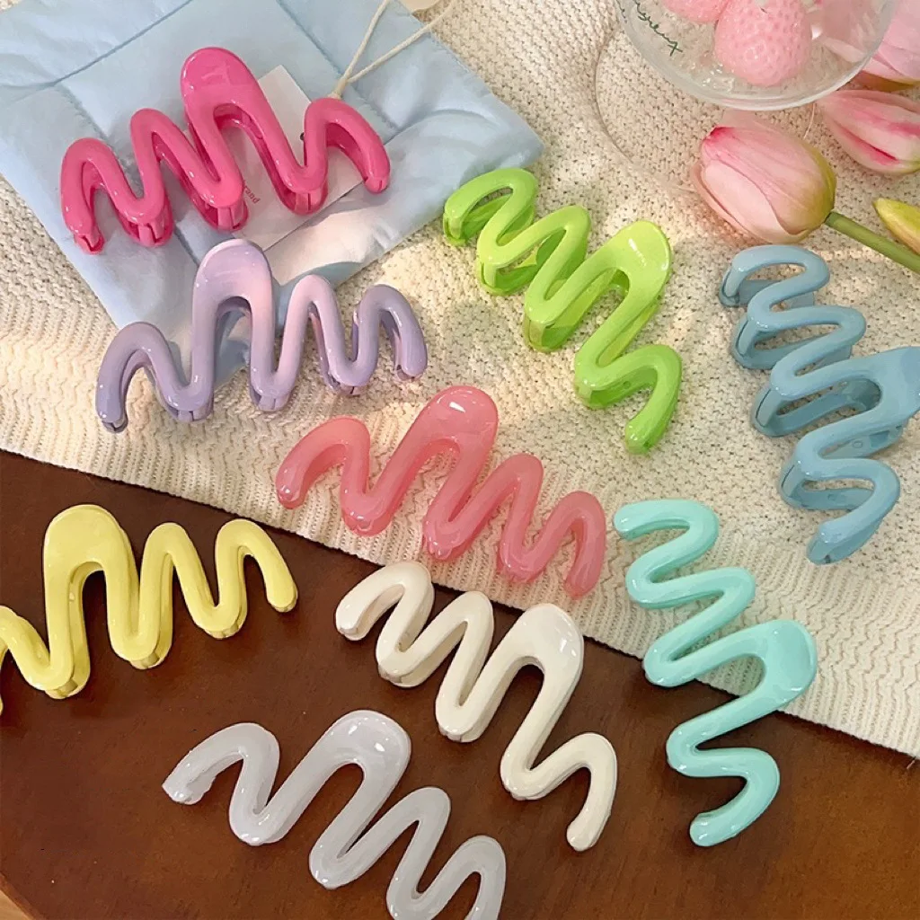 

2023 Dopamine Girl Candy Color Y2k Wave Line Back Head Hair Claw Clip Women New Plastic Hairpin Hair Claw Hair Accessories