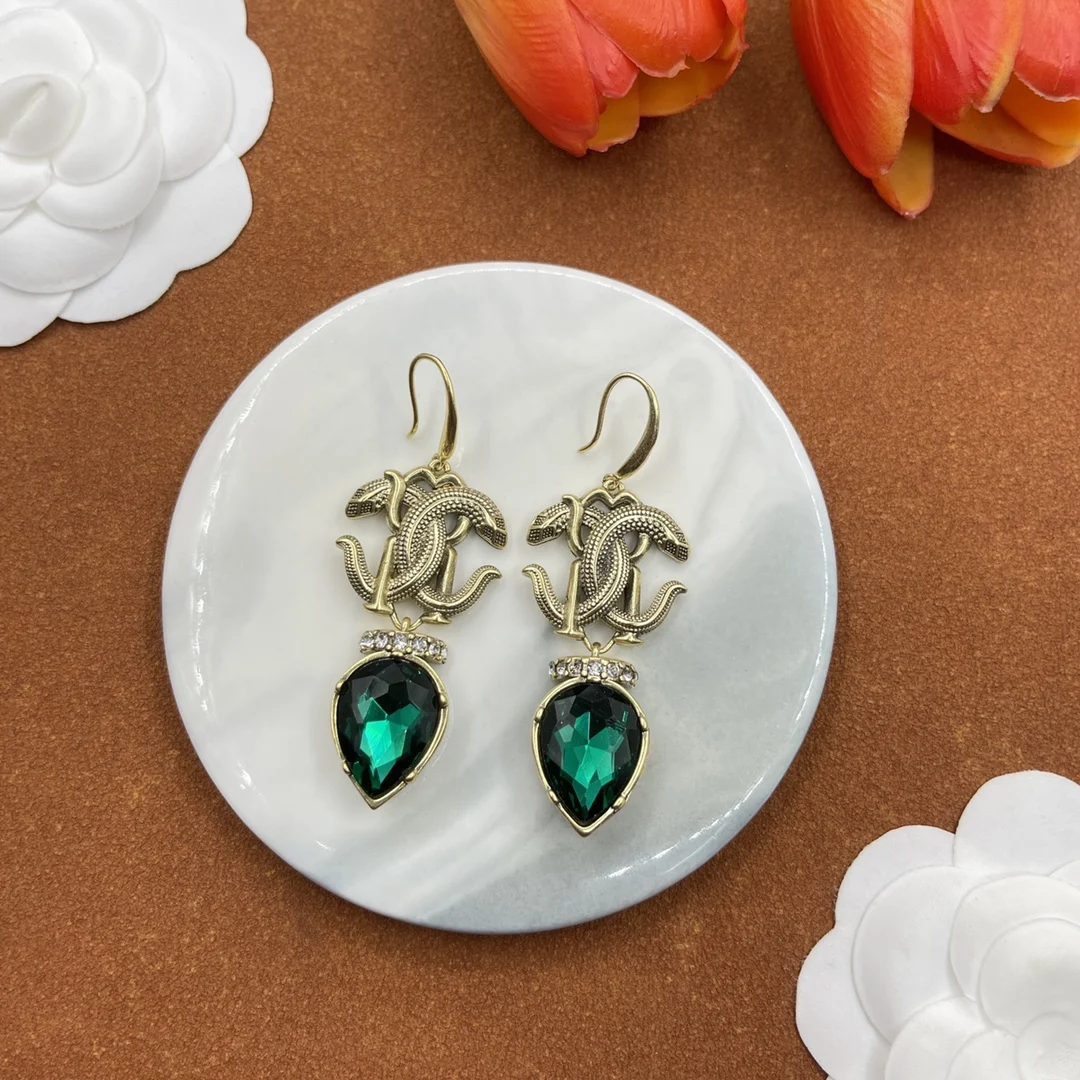 

Europe and America Popular vintage Serpentine earrings