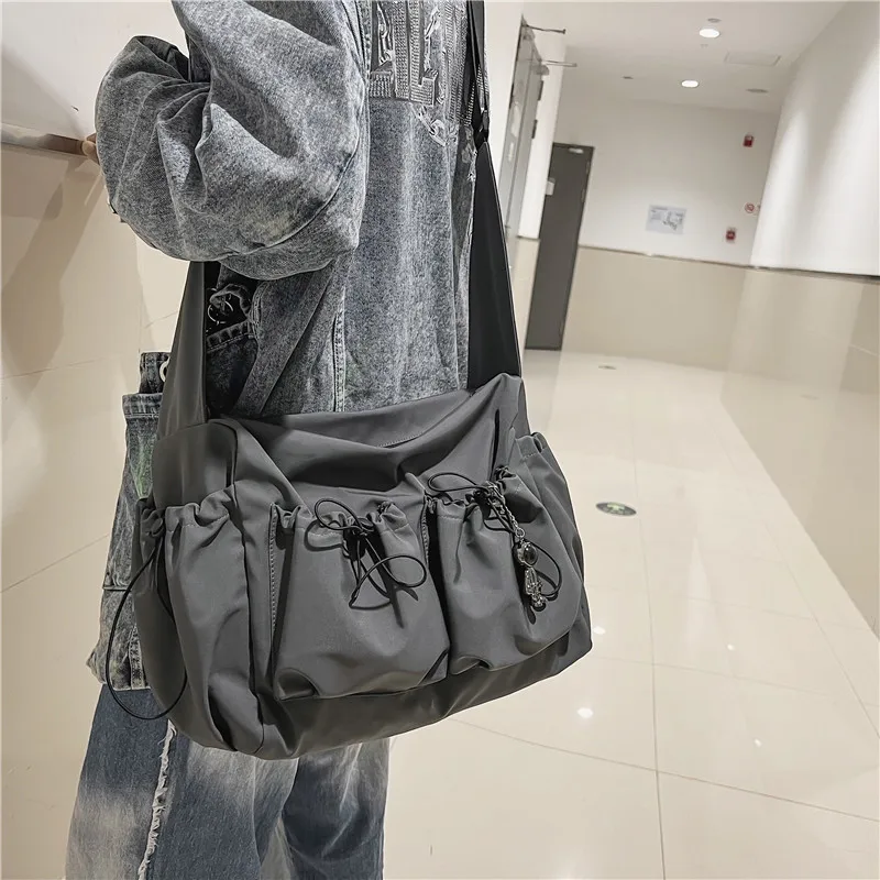 

Large Capacity Solid Shoulder Bags Waterproof Nylon Big Messenger Bags Unisex Strong Travle Bags Fashion Literary Youth Bag