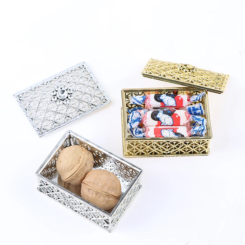 

1PC Mini Plastic Hollow Gold Foil Cake Chocolate Candy Box Wedding Favor Marriage Baby Shower Gift Box Party Event Supplies