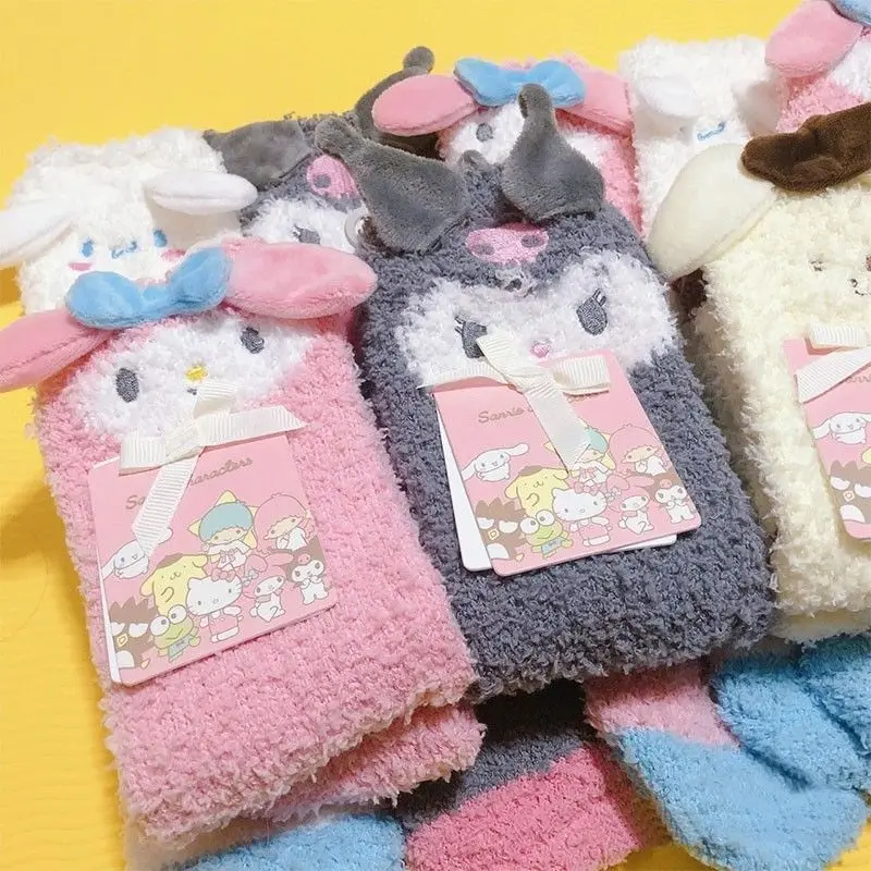 

Kawaii Sanrios плюшевые носки Cinnamoroll Kuromi My Melody мультфильм Осень-зима носки Холодостойкие теплые сохраняющие средние Носки
